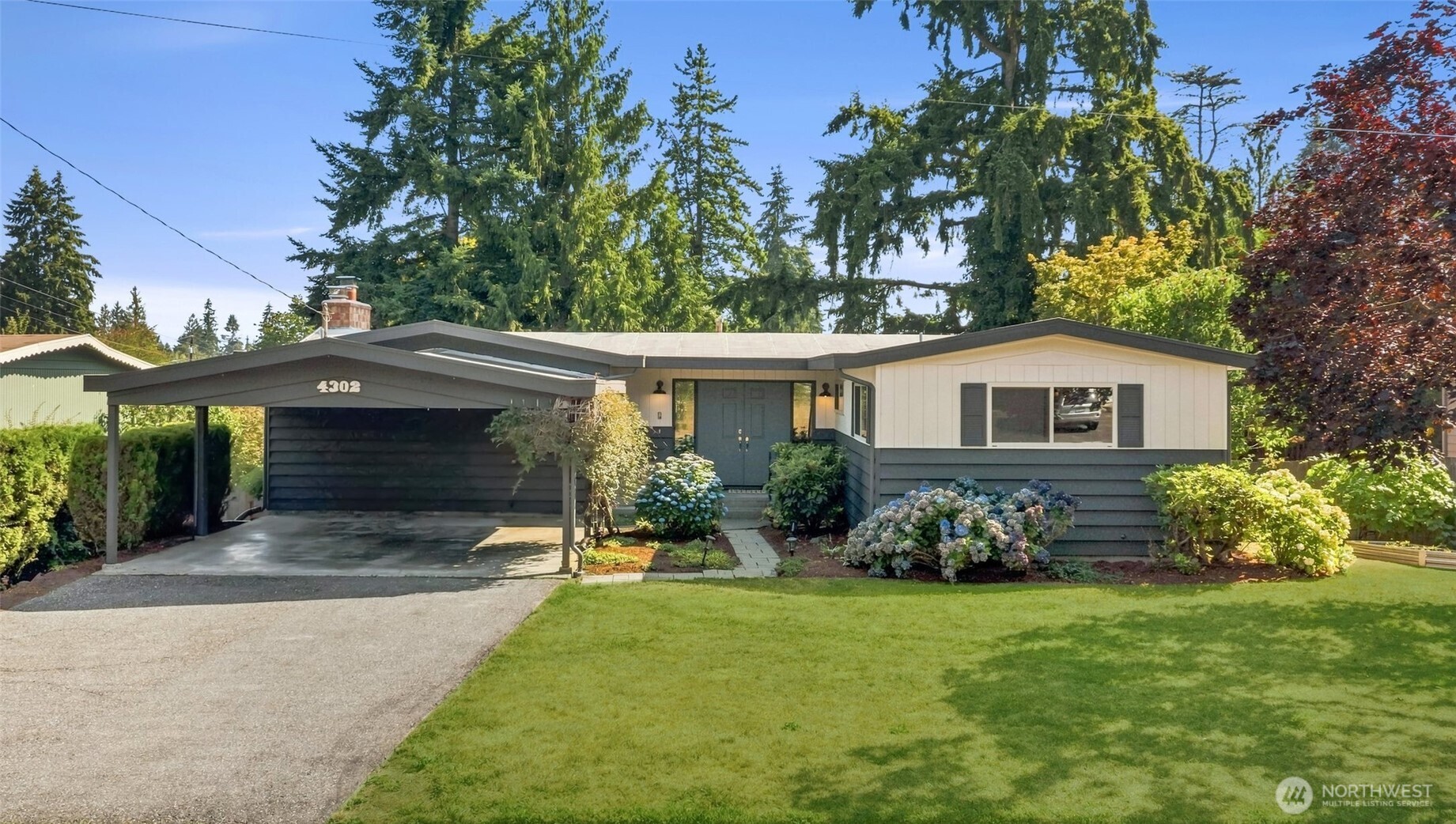 4302 225th Street Property Photo 3