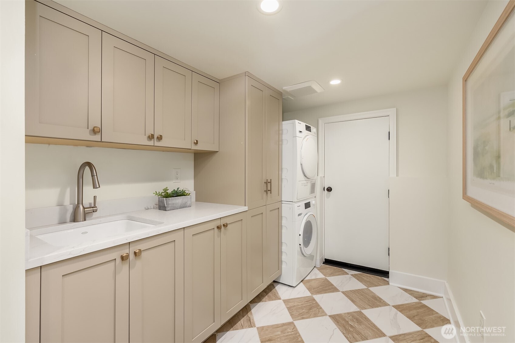1703 Ne 73rd Street Property Photo 25