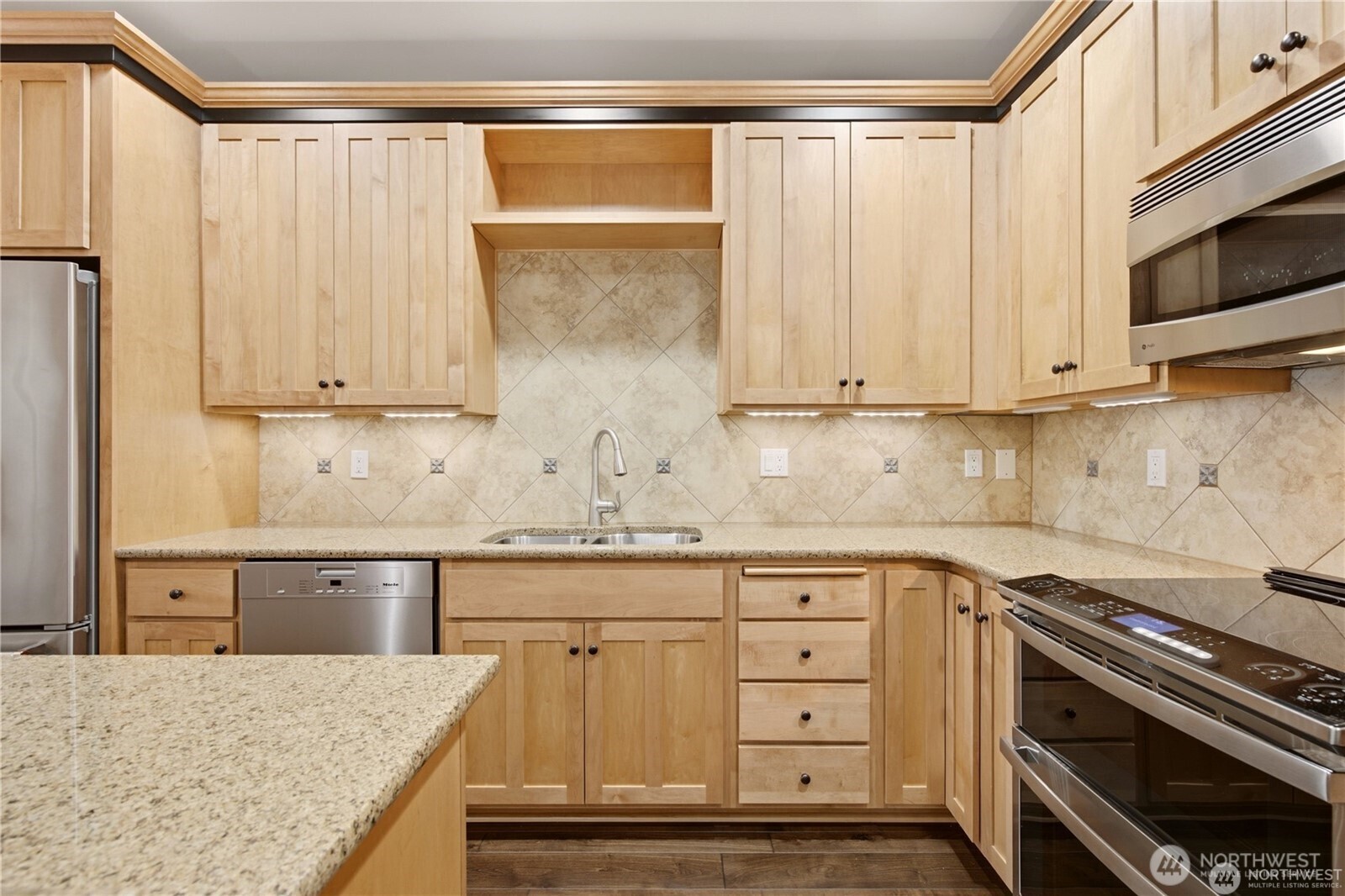 505 Broadway 704 Property Photo 11