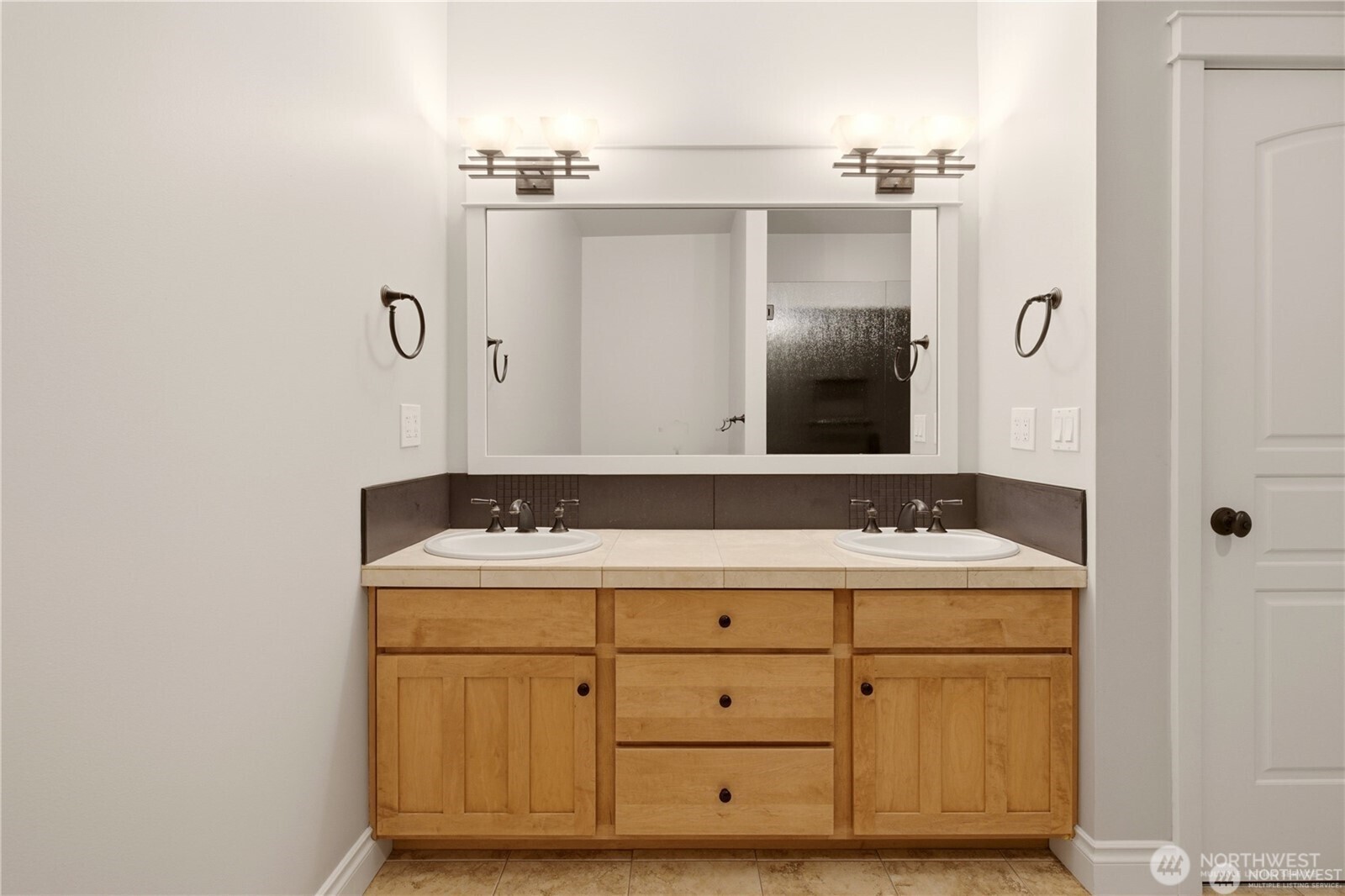 505 Broadway 704 Property Photo 28