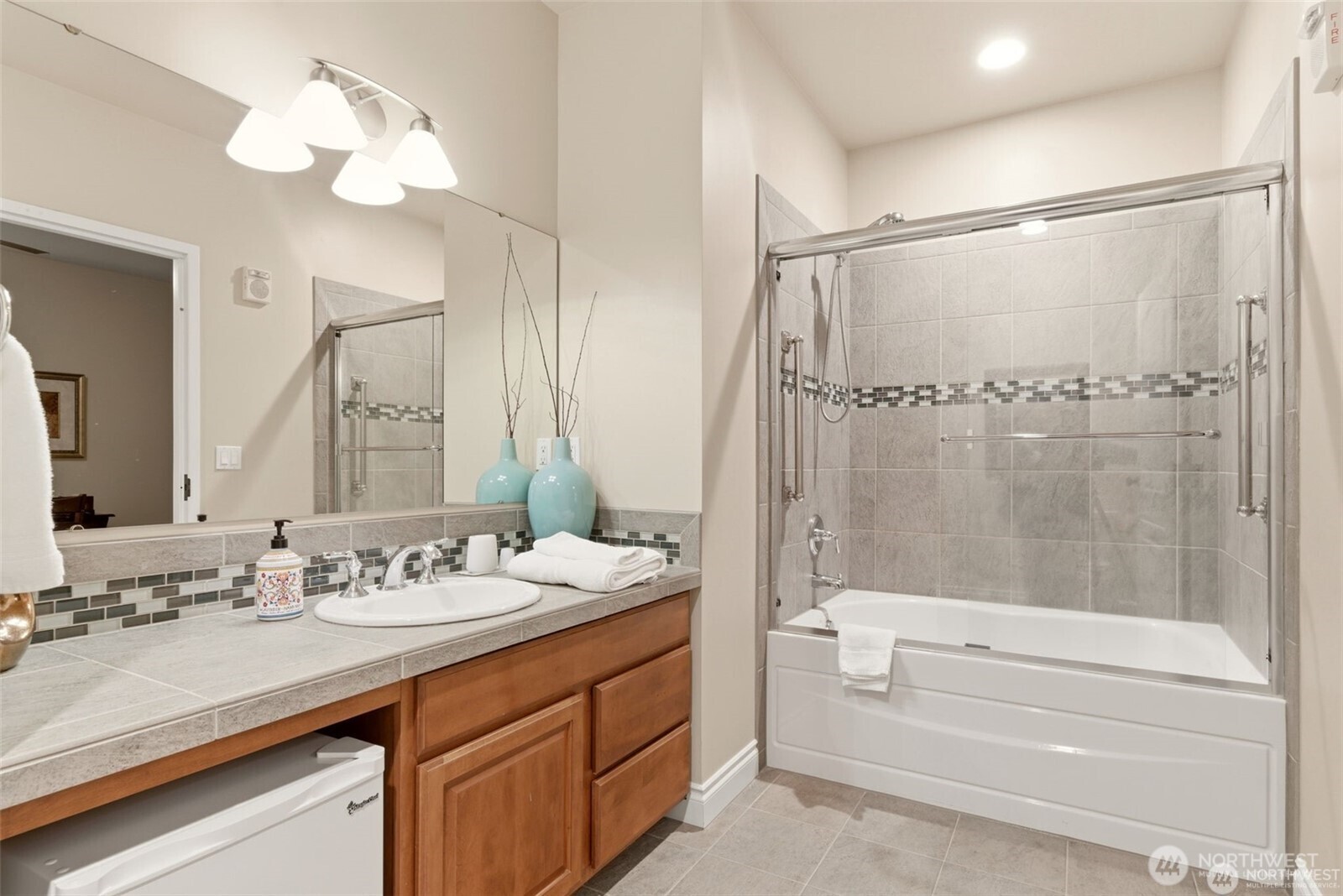 505 Broadway 704 Property Photo 32