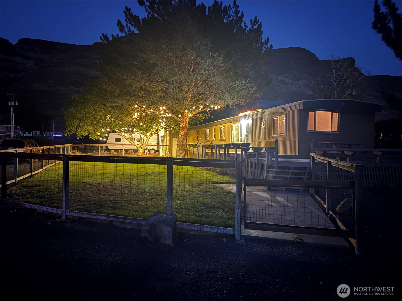 785 Chukar Place Property Photo 2