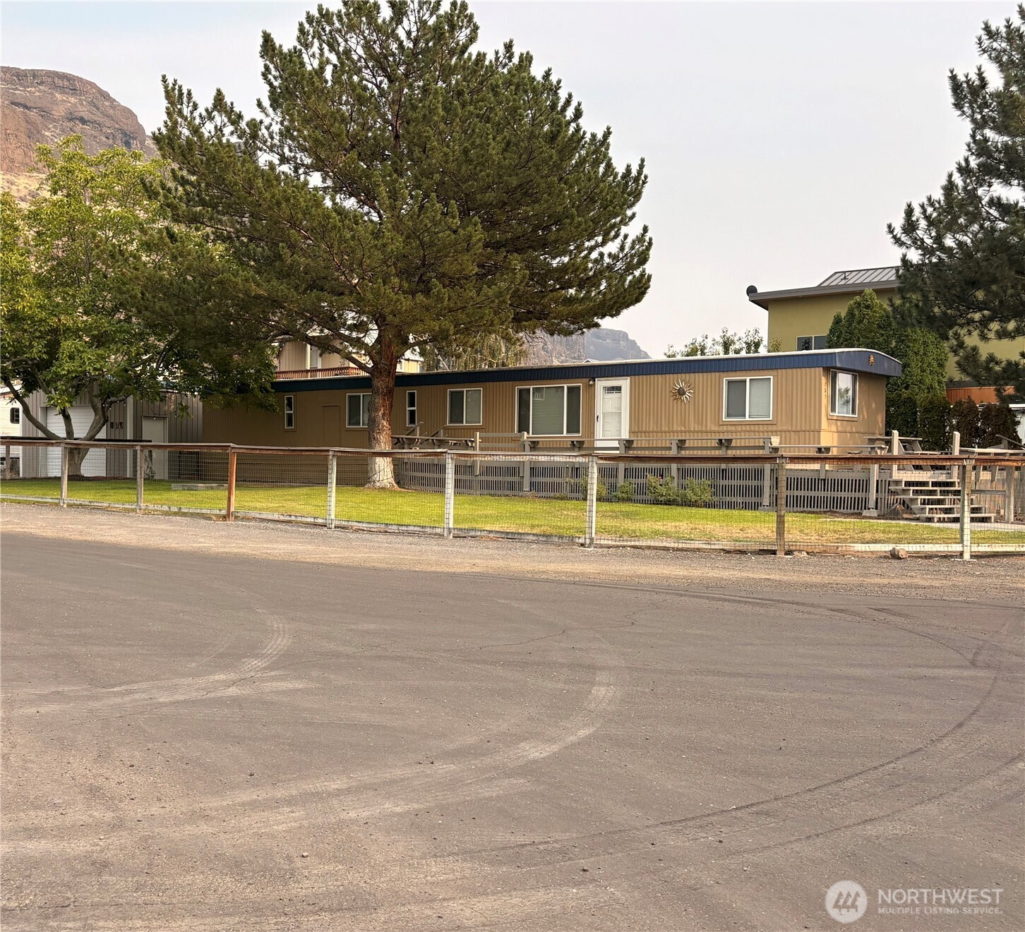 785 Chukar Place Property Photo 4