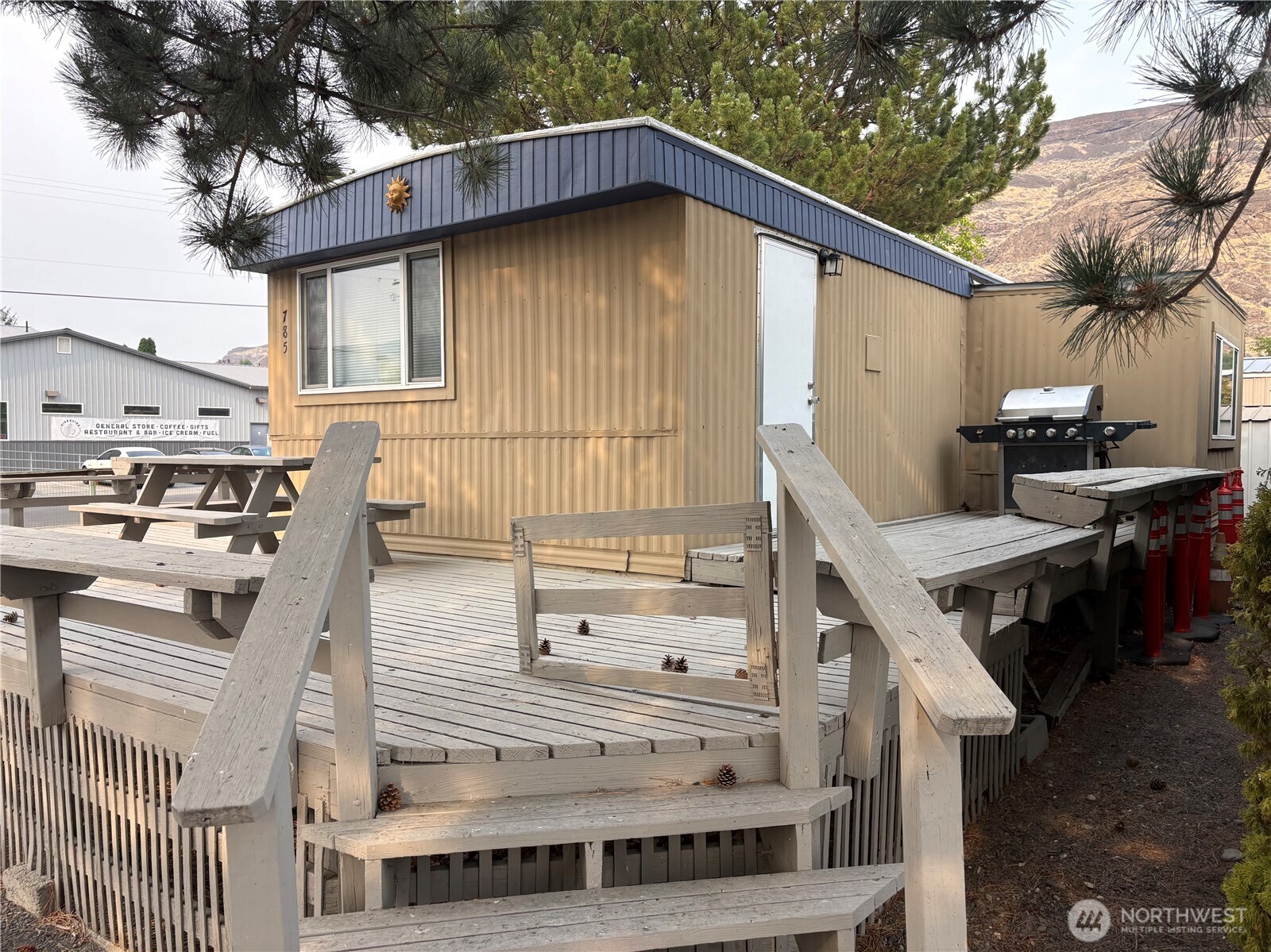 785 Chukar Place Property Photo 12