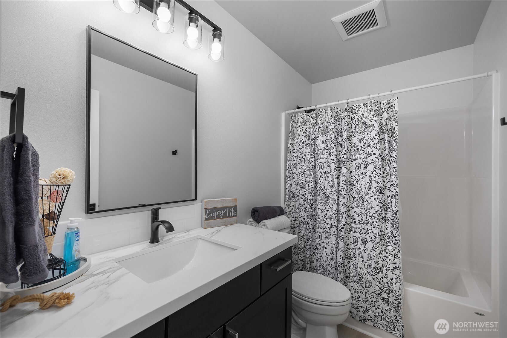 20 E Meadow Mist Place Property Photo 8