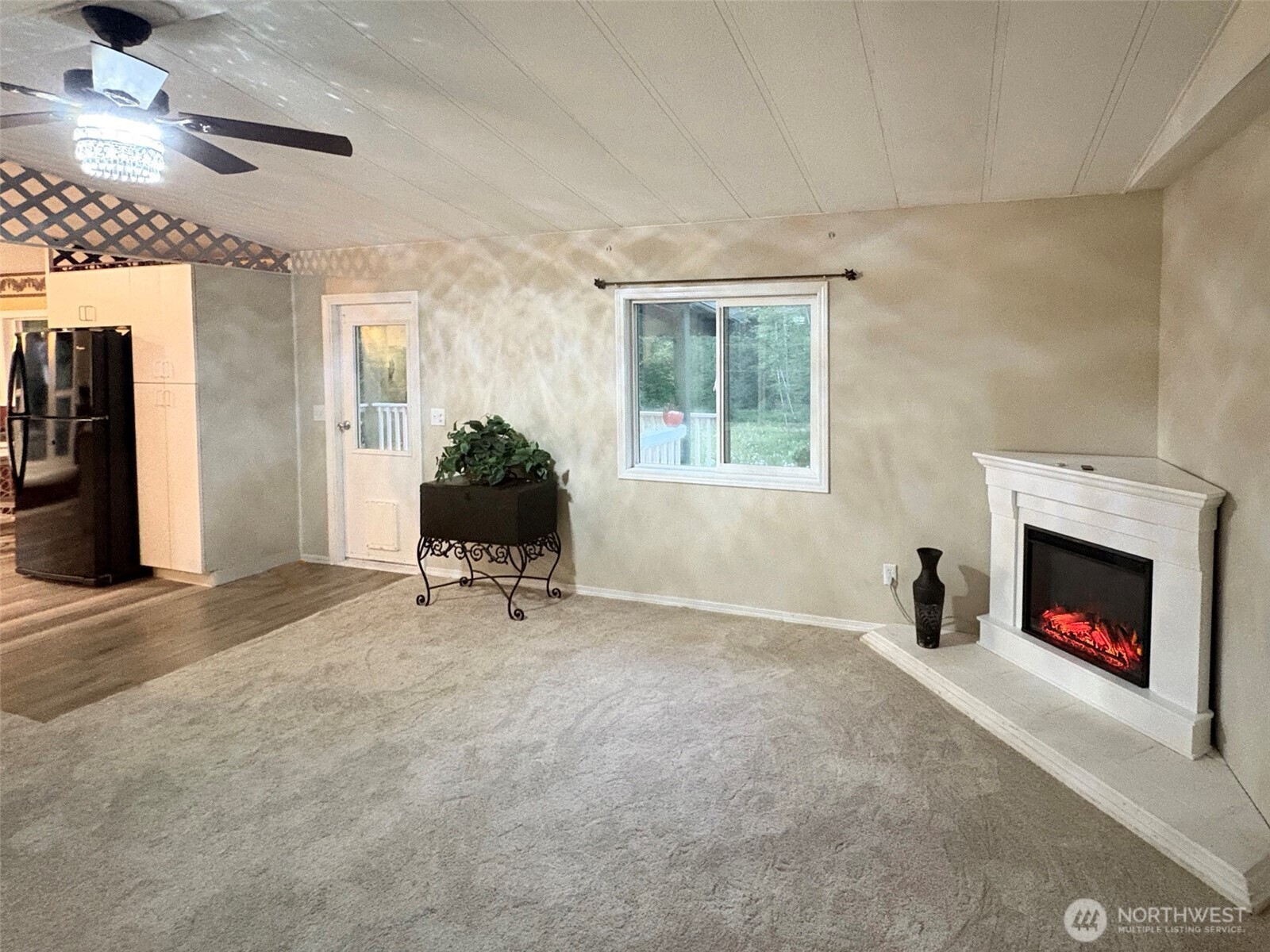 9601 El Camino Lane Property Photo 10
