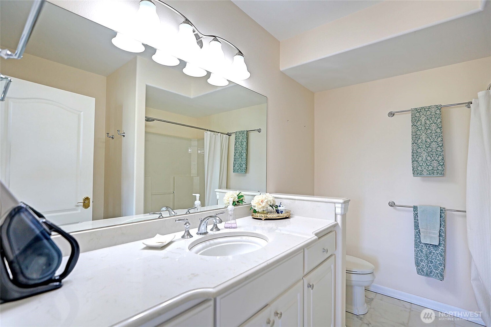 1009 Kingswood Drive Property Photo 34