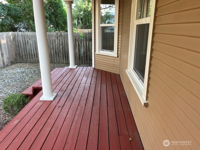 822 E Alder Property Photo 9