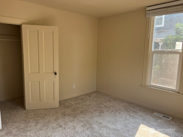 822 E Alder Property Photo 13