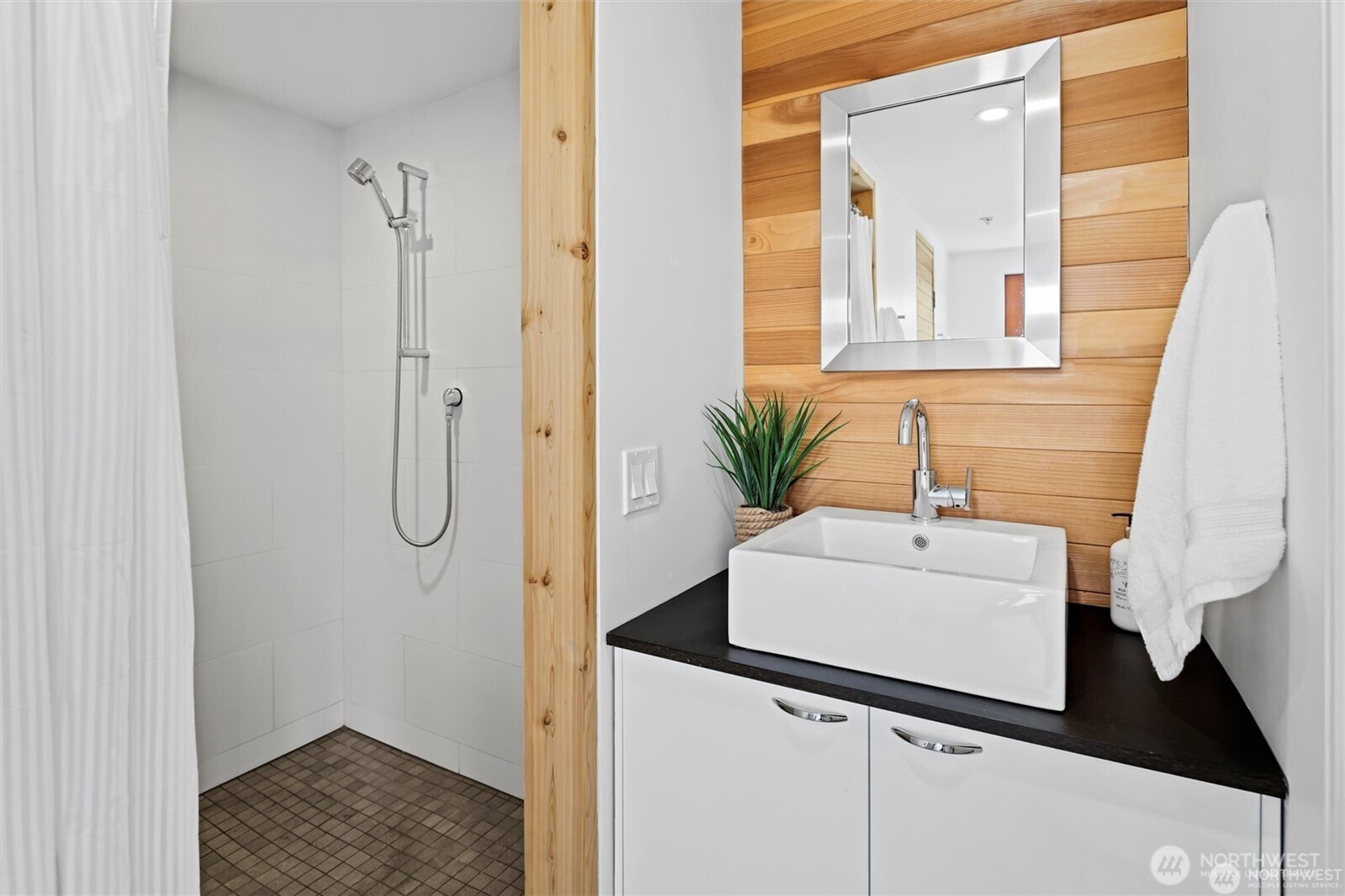 6304 Lakeview Drive Property Photo 30