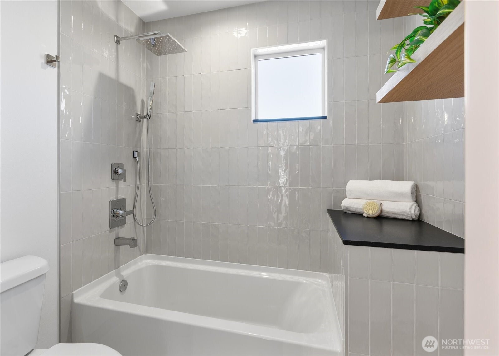 4416 B Corliss Avenue Property Photo 22