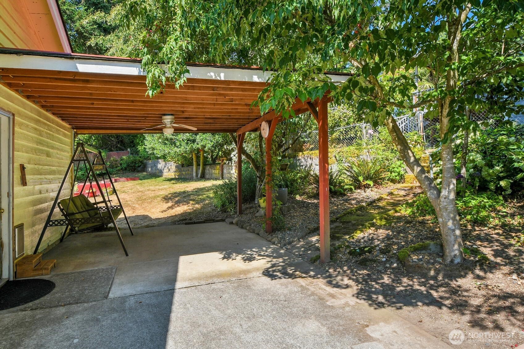 1906 114th Drive Property Photo 3