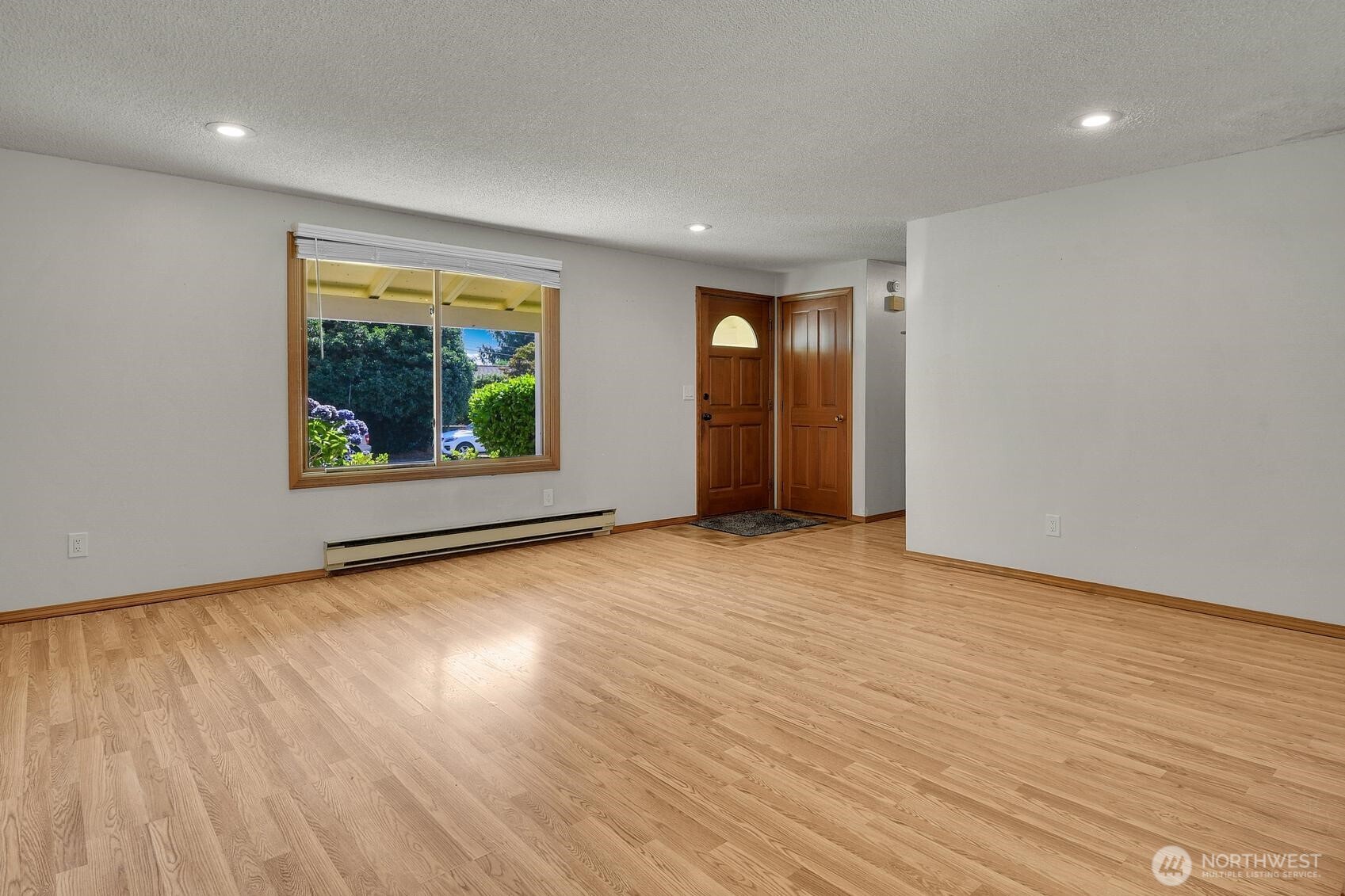 1906 114th Drive Property Photo 4