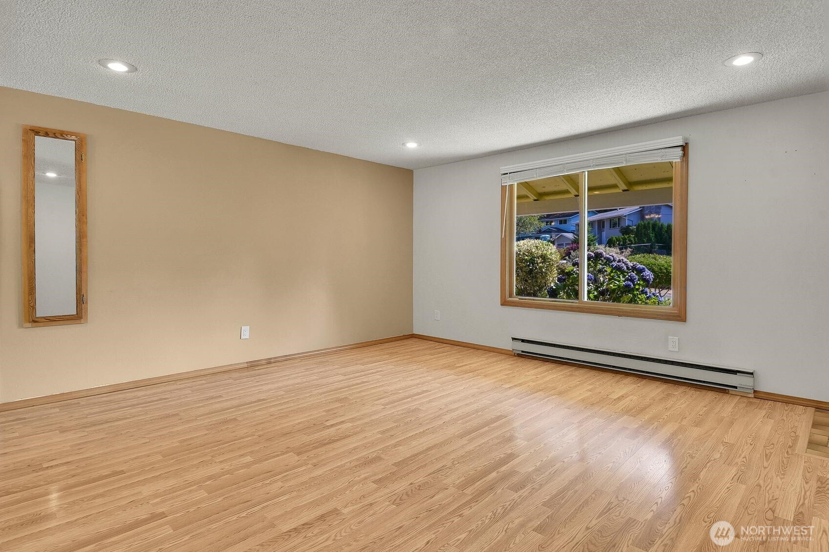 1906 114th Drive Property Photo 5