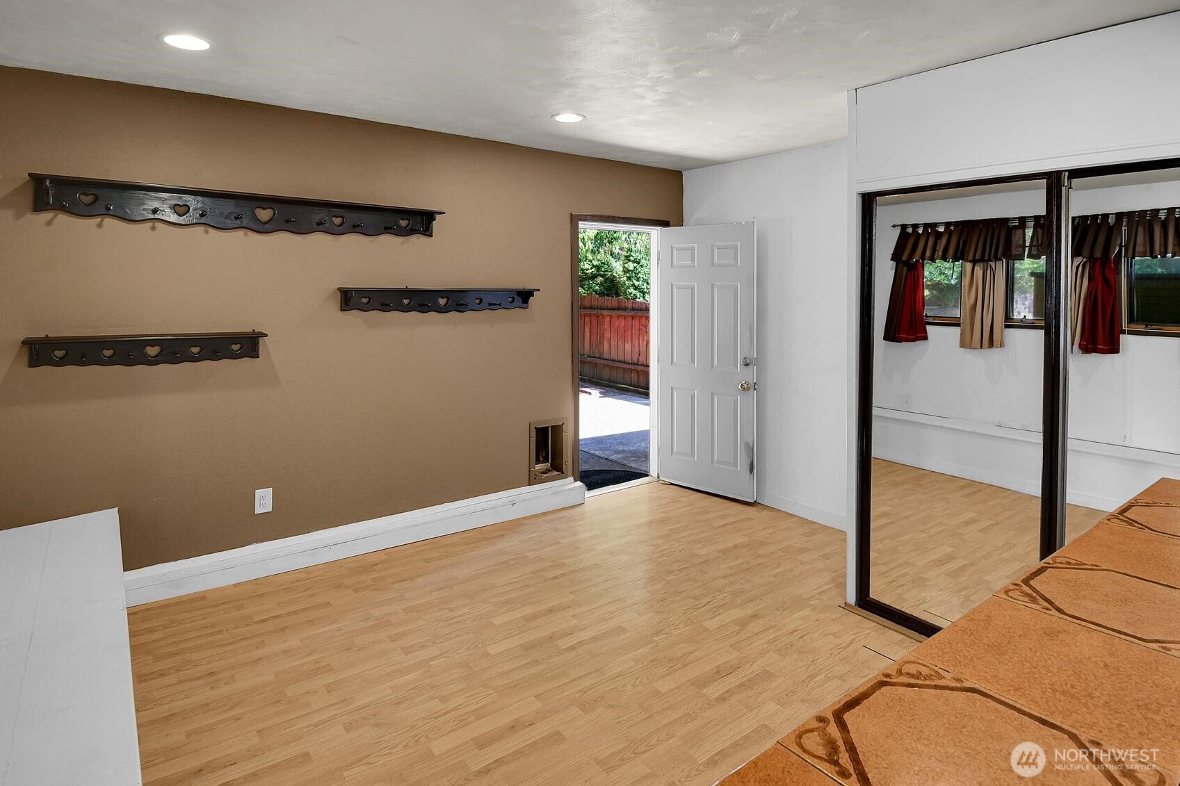 1906 114th Drive Property Photo 12