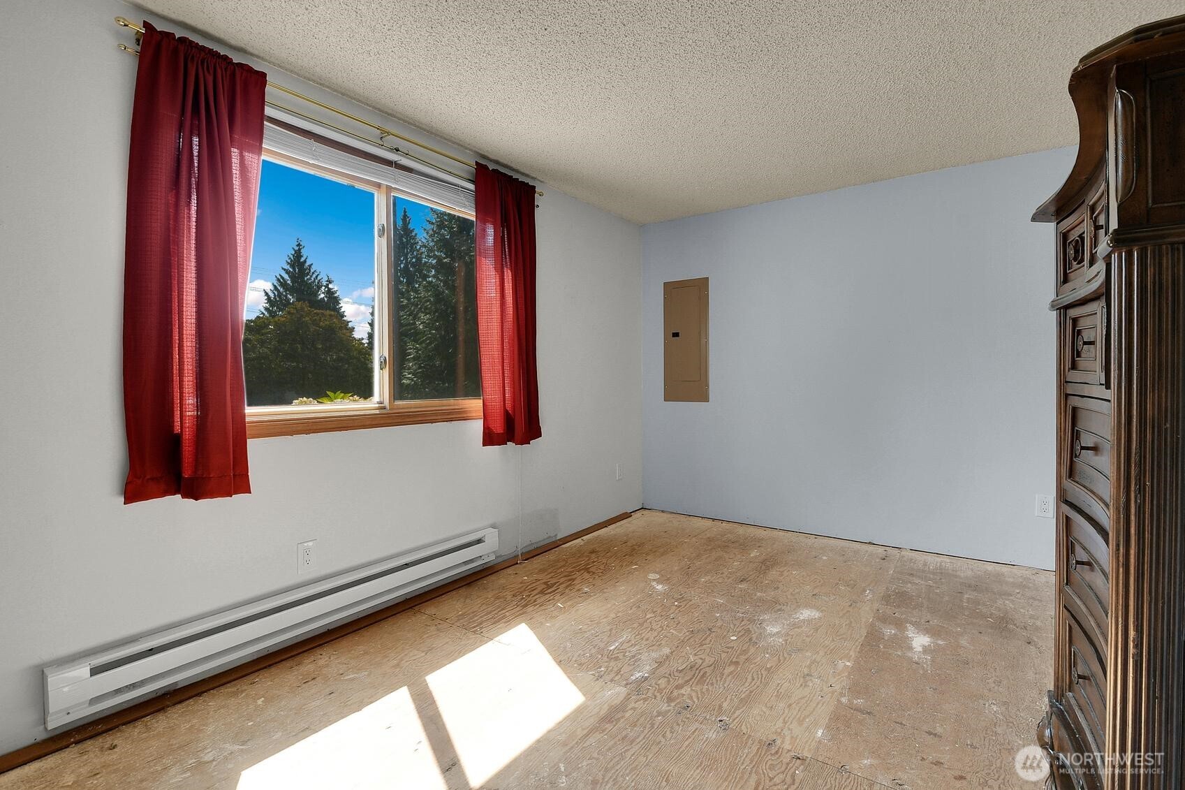 1906 114th Drive Property Photo 13