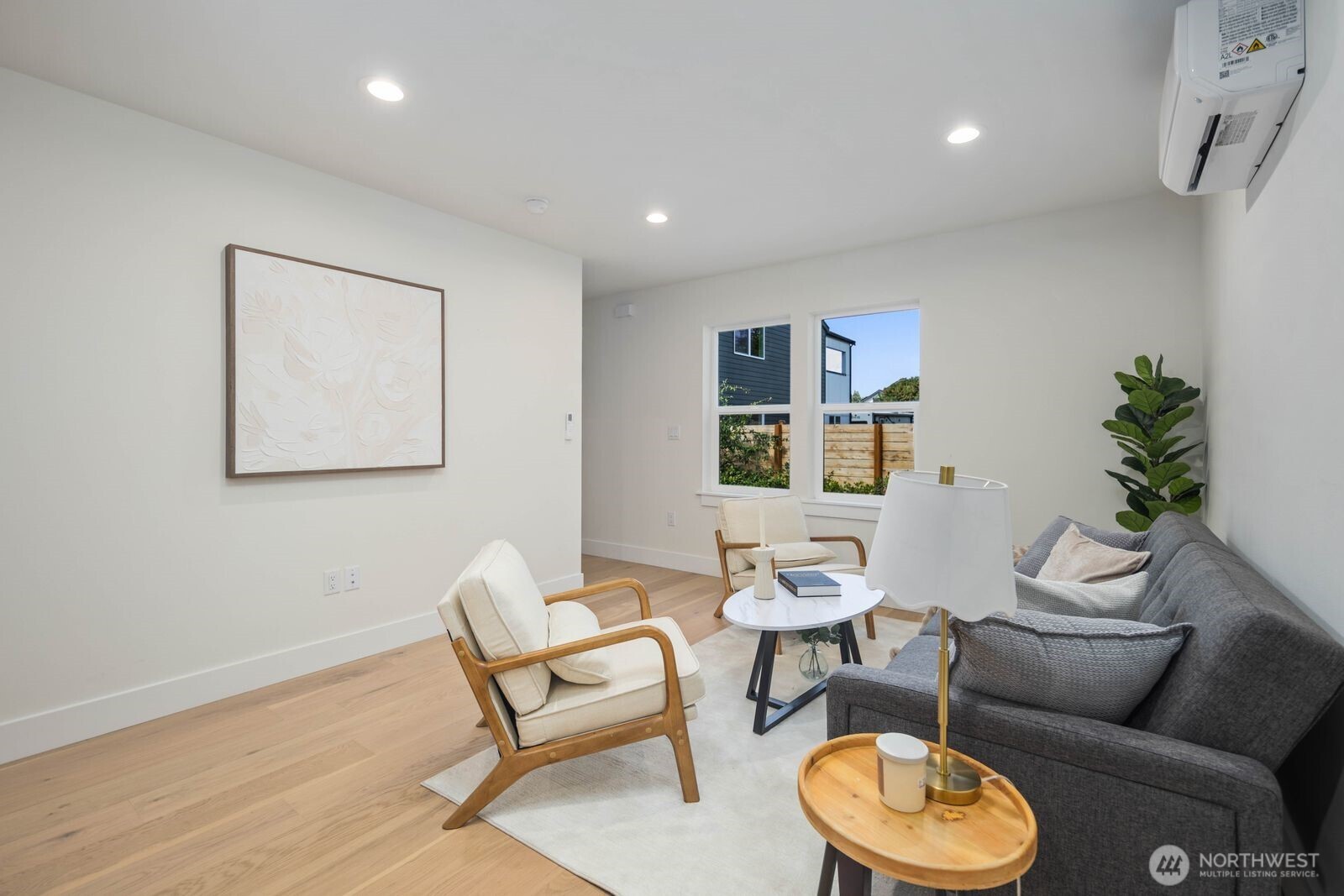 12040 5th Avenue Property Photo 9