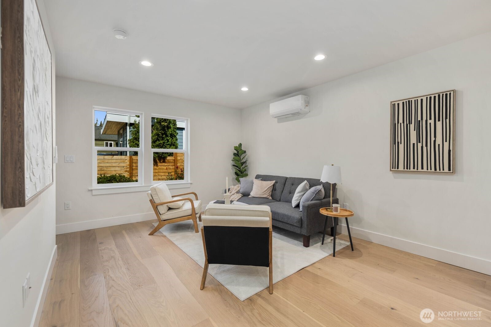 12040 5th Avenue Property Photo 10