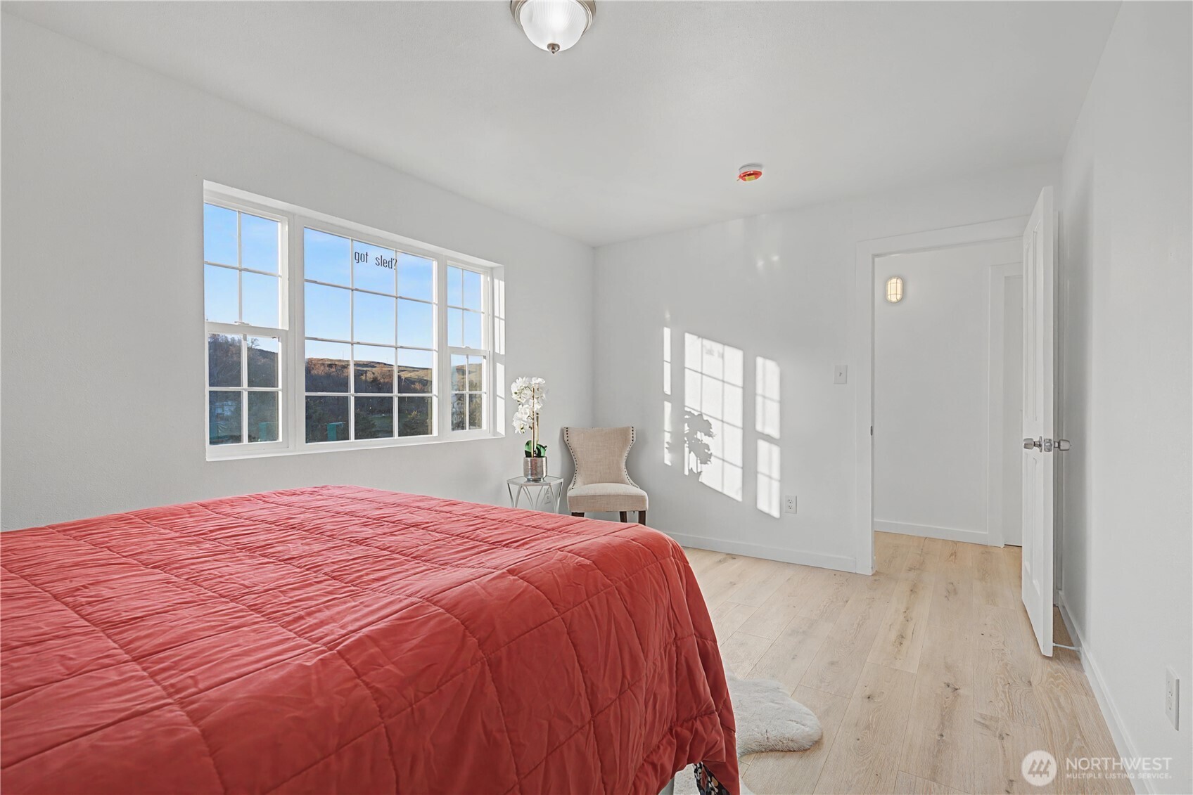 225 S D Property Photo 15
