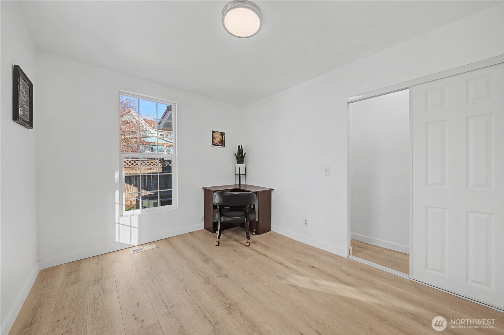 225 S D Property Photo 18