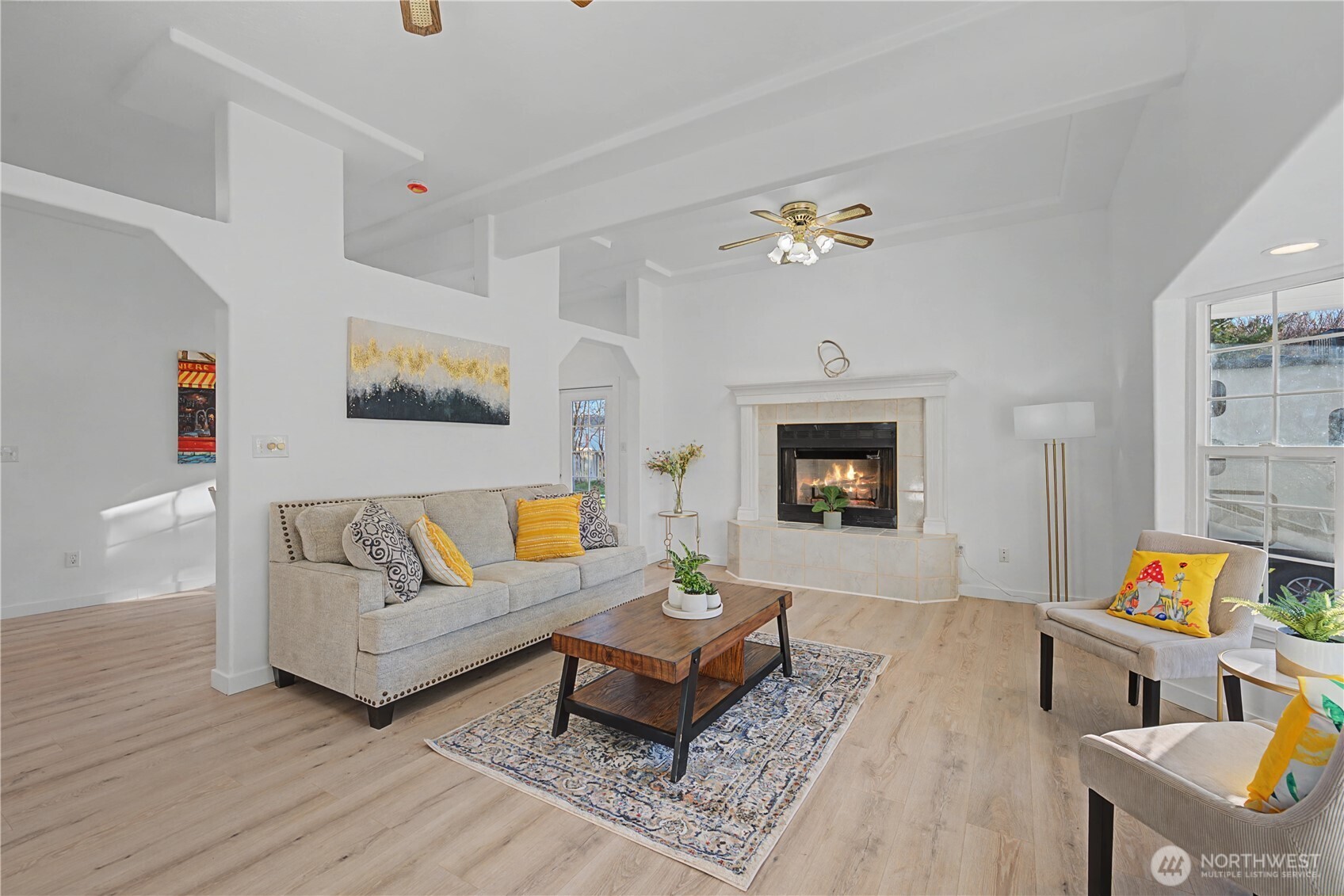 225 S D Street Property Photo 5