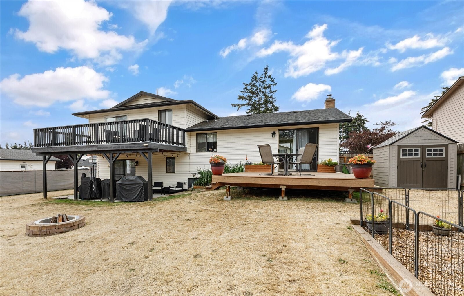 554 Nw Fairhaven Drive Property Photo 3