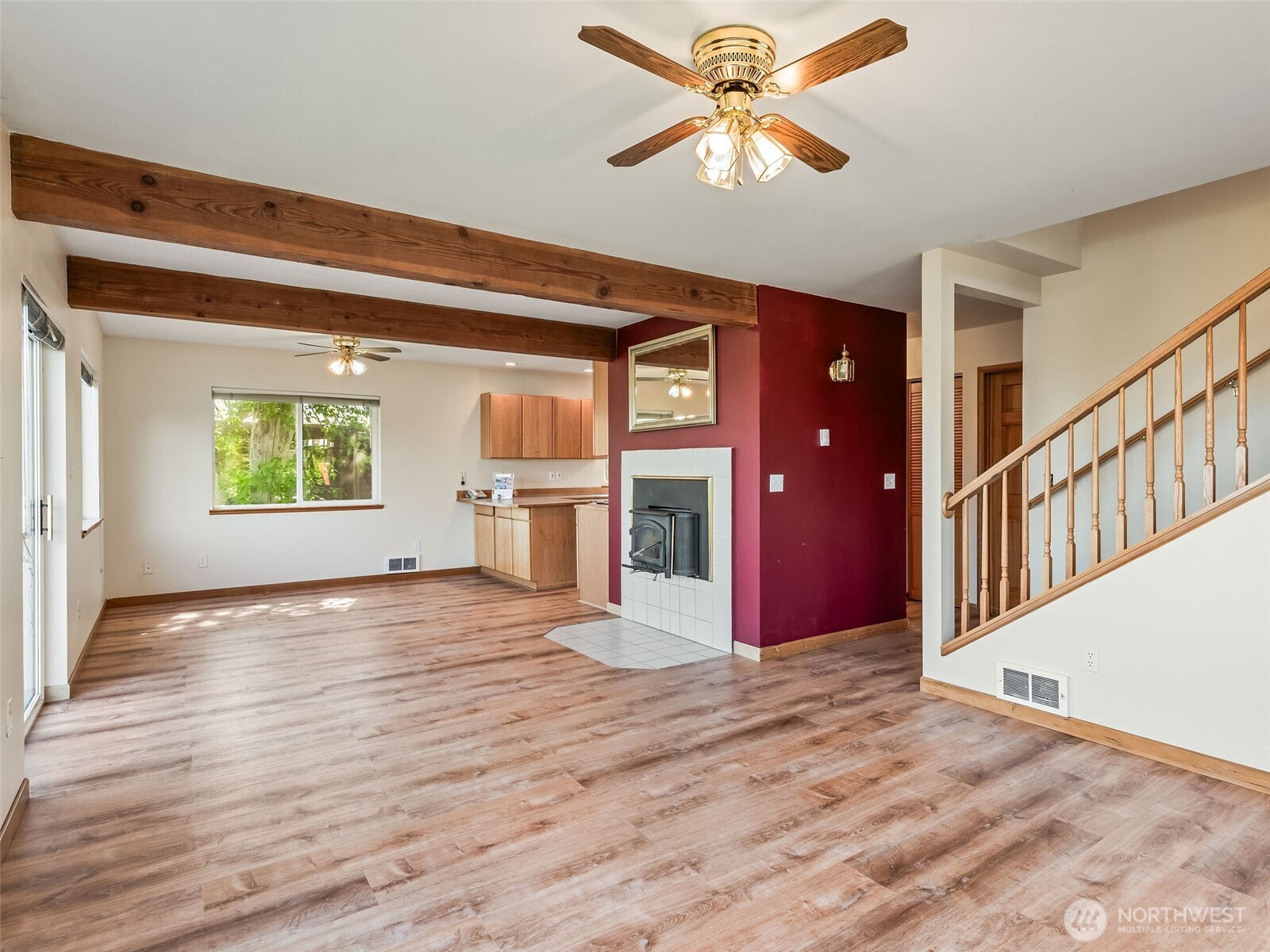 320 N North Street Property Photo 6