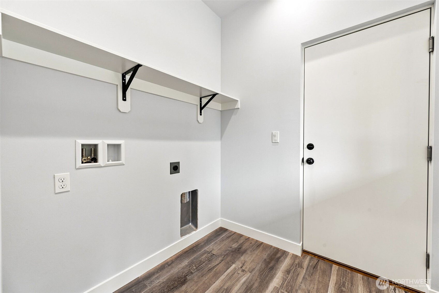 740 E Lakeshore Drive East Property Photo 21