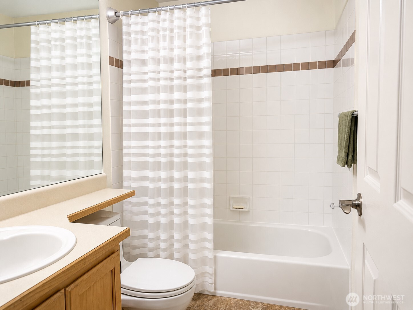 8653 Avondale Rd D208 Property Photo 12