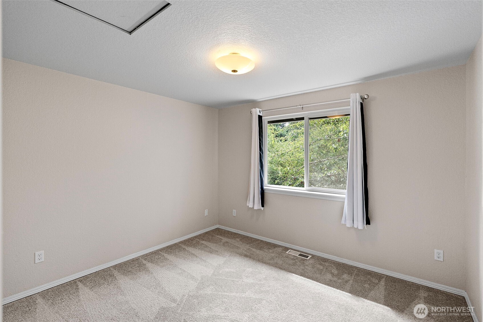5047 Carole Drive Property Photo 18