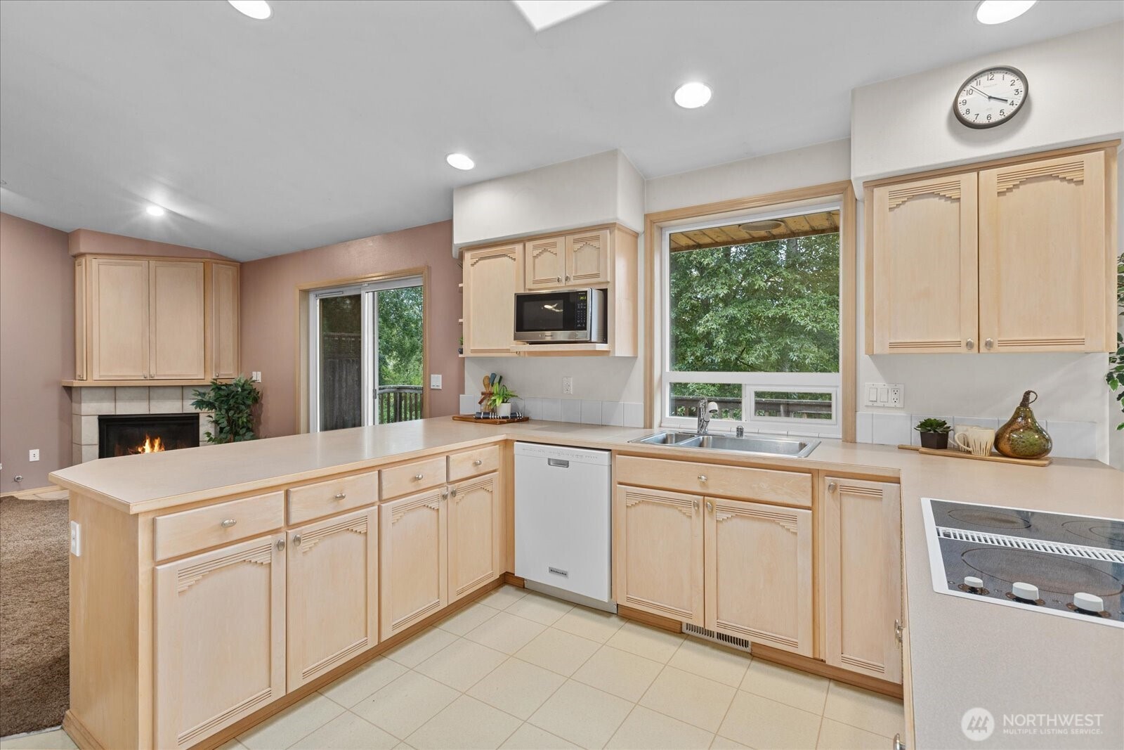 2505 Lake Drive Property Photo 18