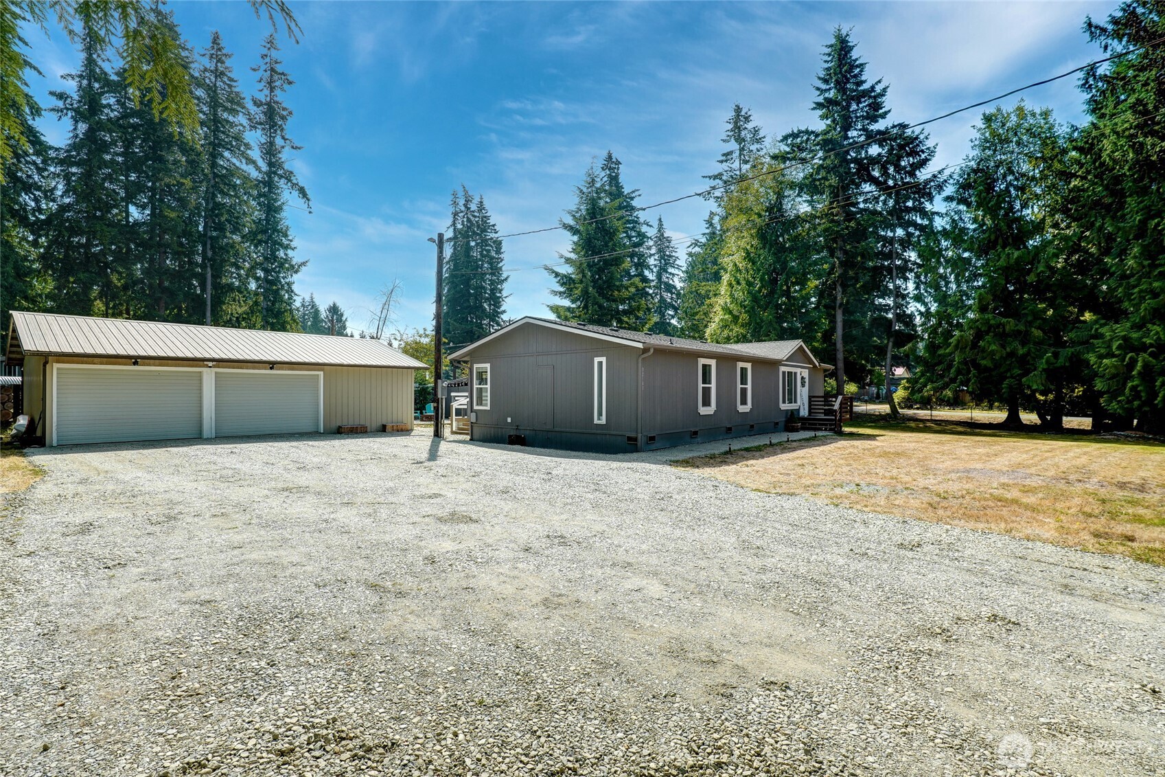 32103 83rd Drive Property Photo 2