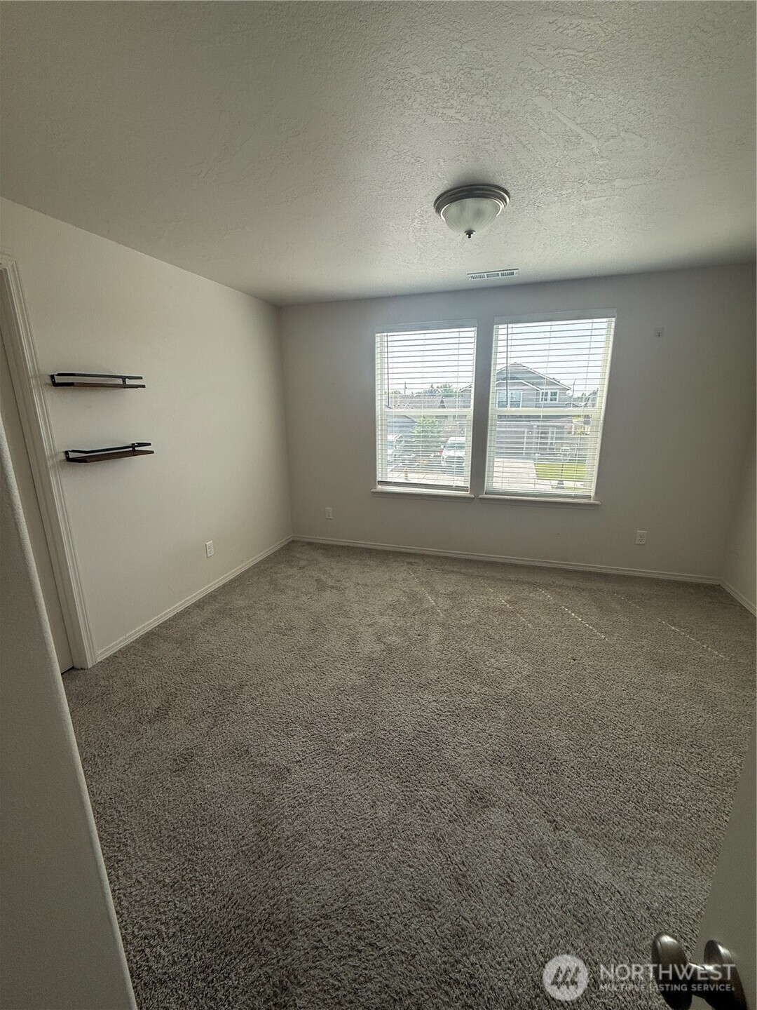1124 W Aspen Road Property Photo 15