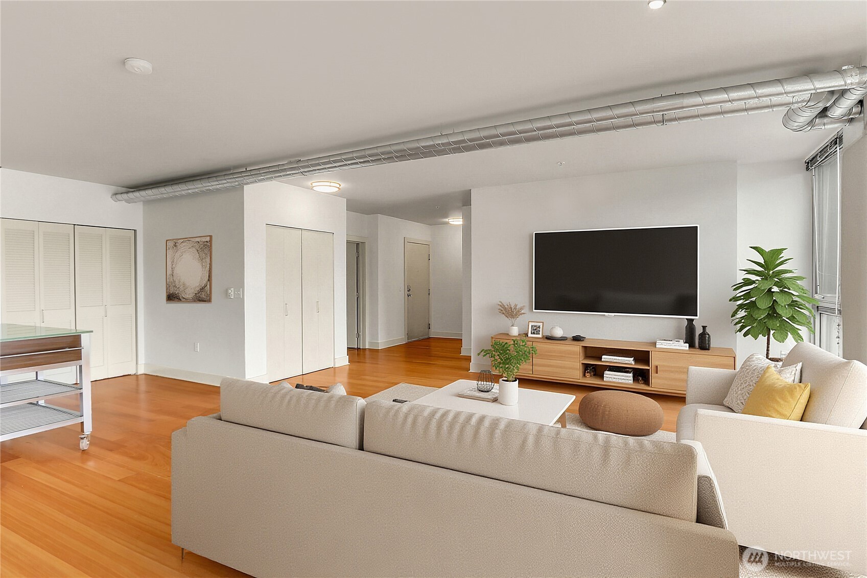530 Broadway 210 Property Photo 4