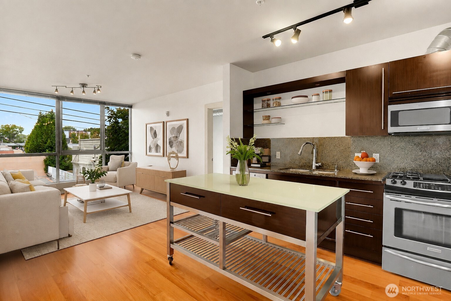 530 Broadway 210 Property Photo 5