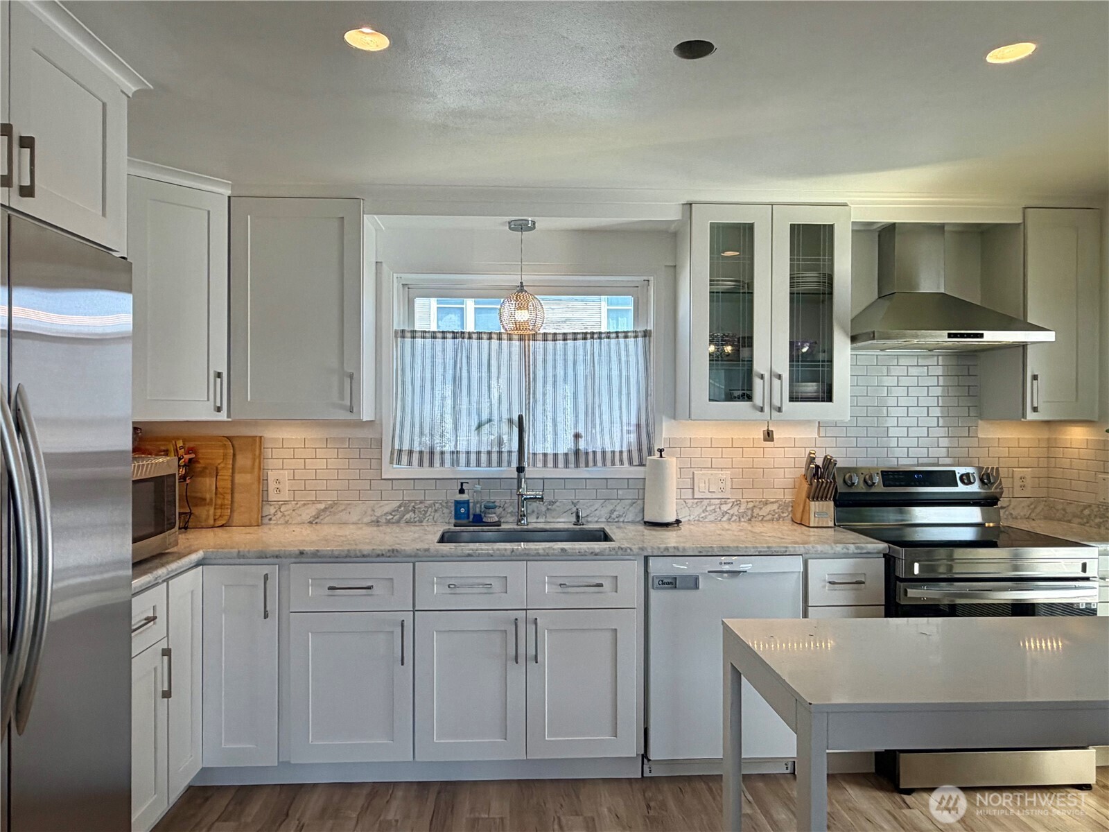 615 Se Mitchum Street Property Photo 13