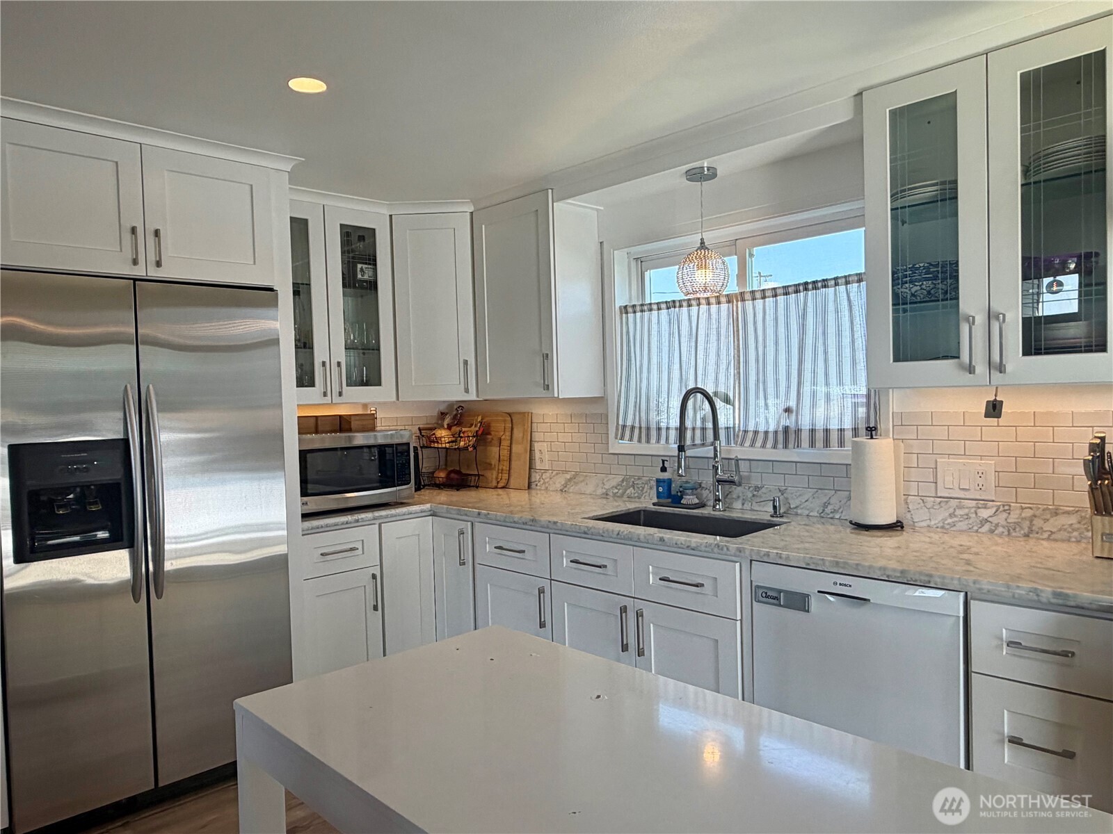 615 Se Mitchum Street Property Photo 14