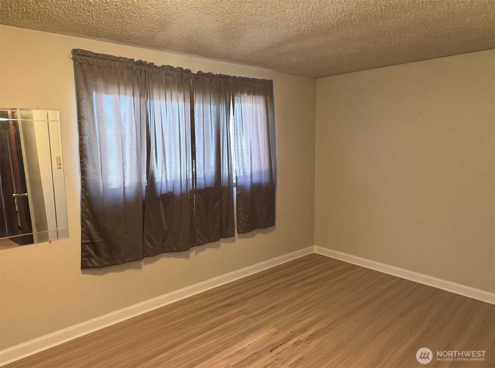 615 Se Mitchum Street Property Photo 24