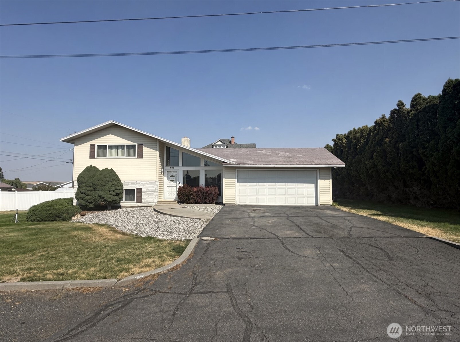 615 Se Mitchum Street Property Photo 30