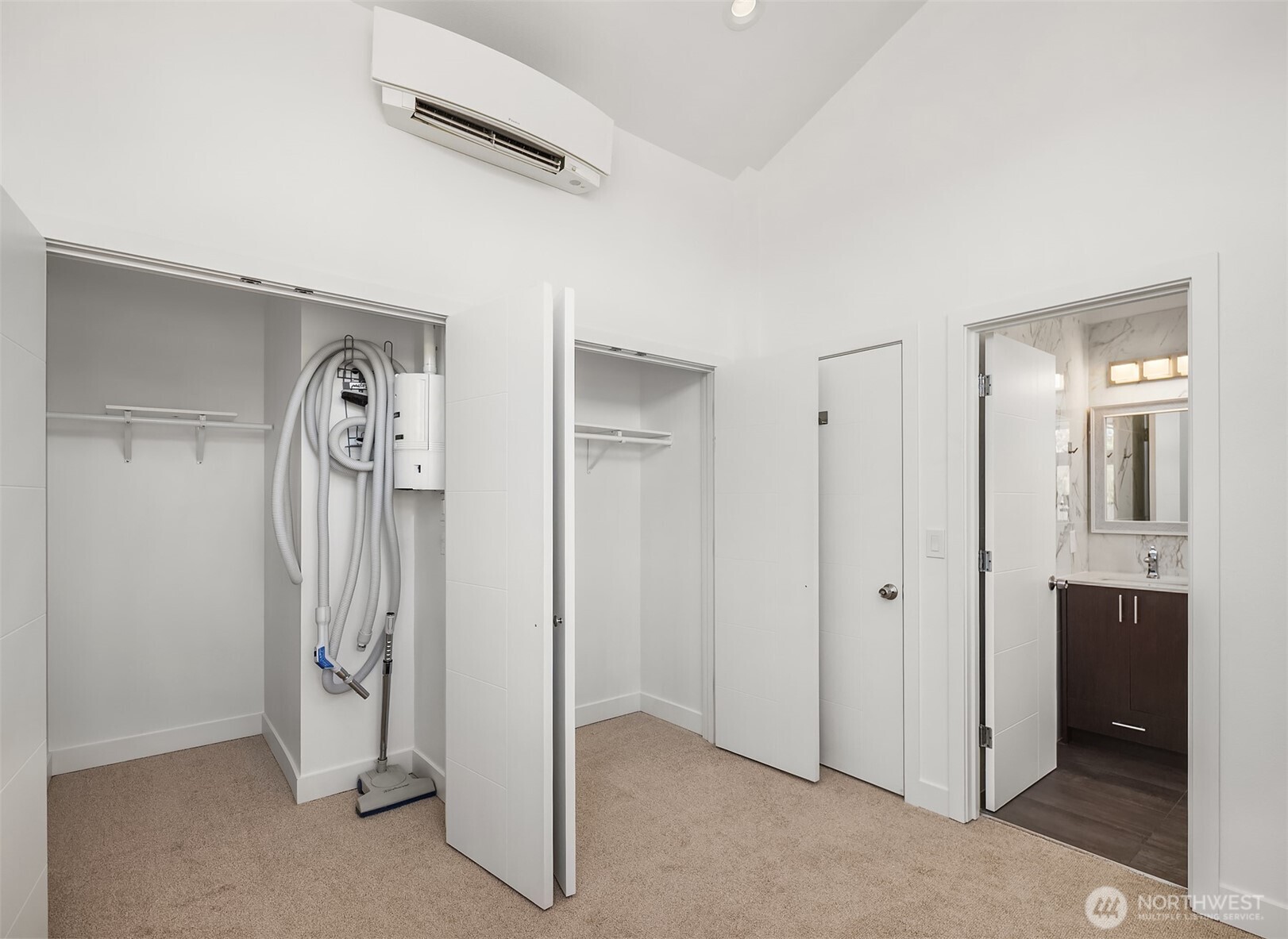 3323 Martin Luther King Jr Way Property Photo 14