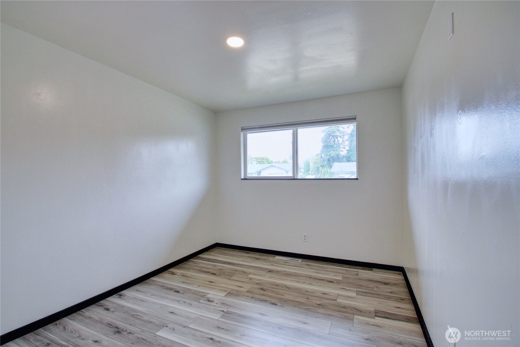 49 Sw 8th Avenue Property Photo 9