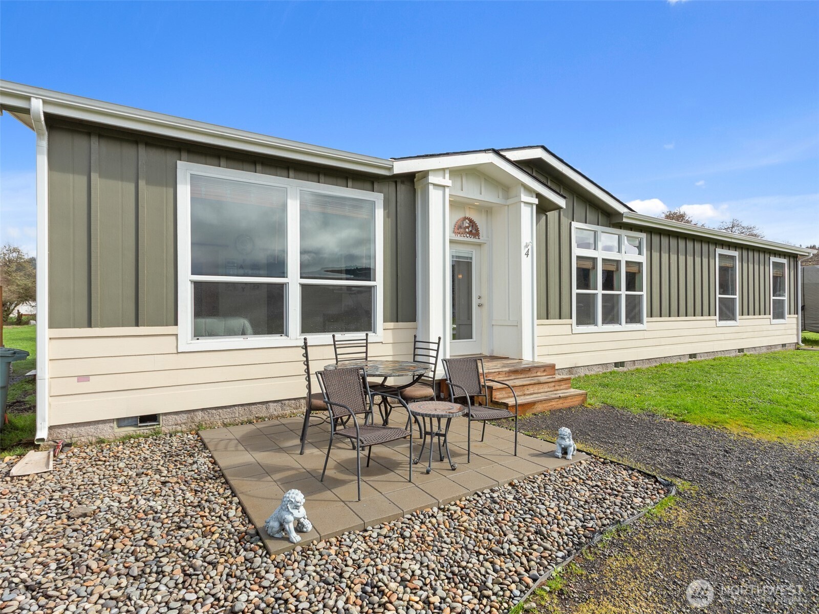 4 Nature Loop Property Photo 3