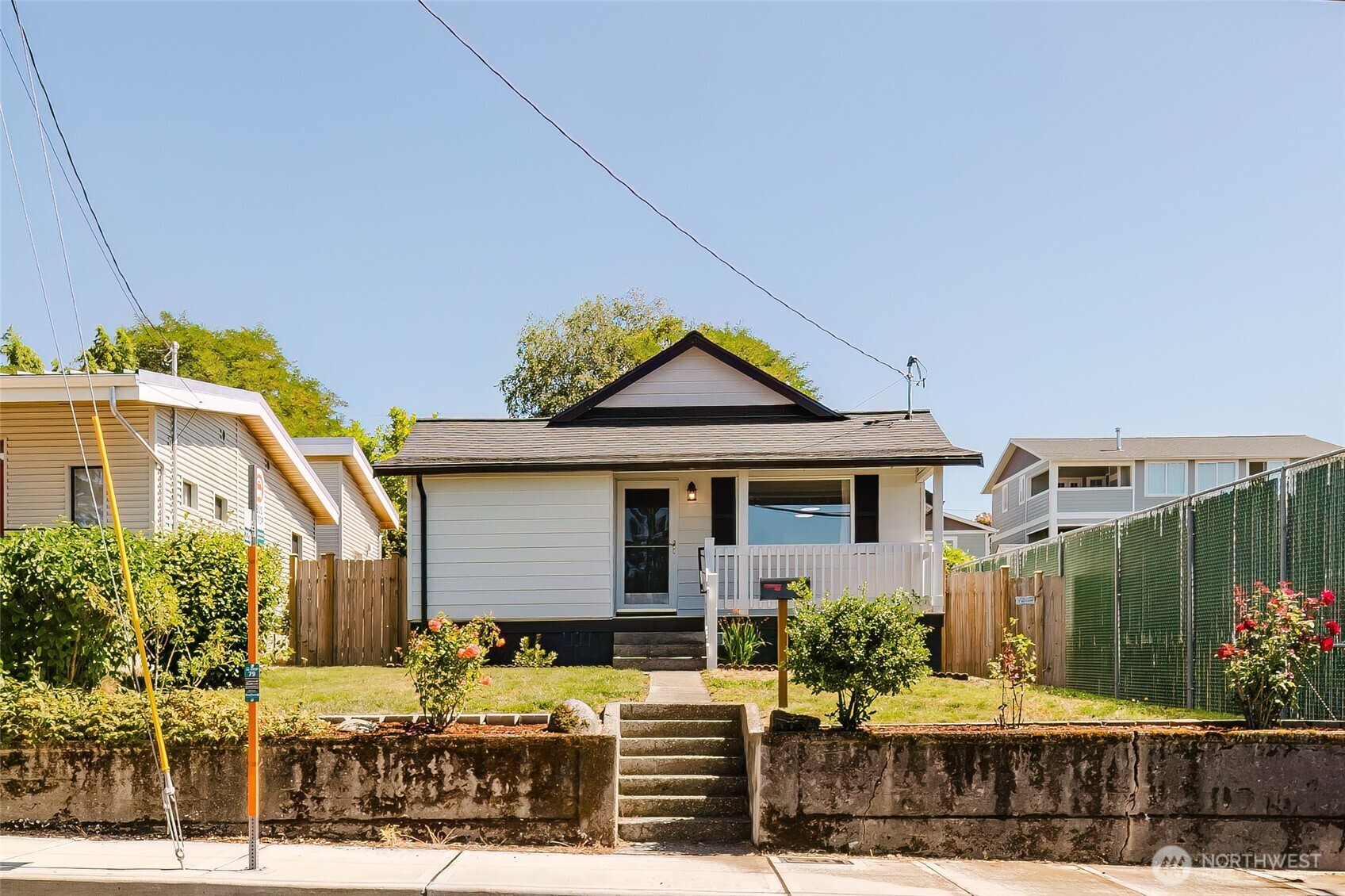 1112 Perry Avenue Property Photo 1