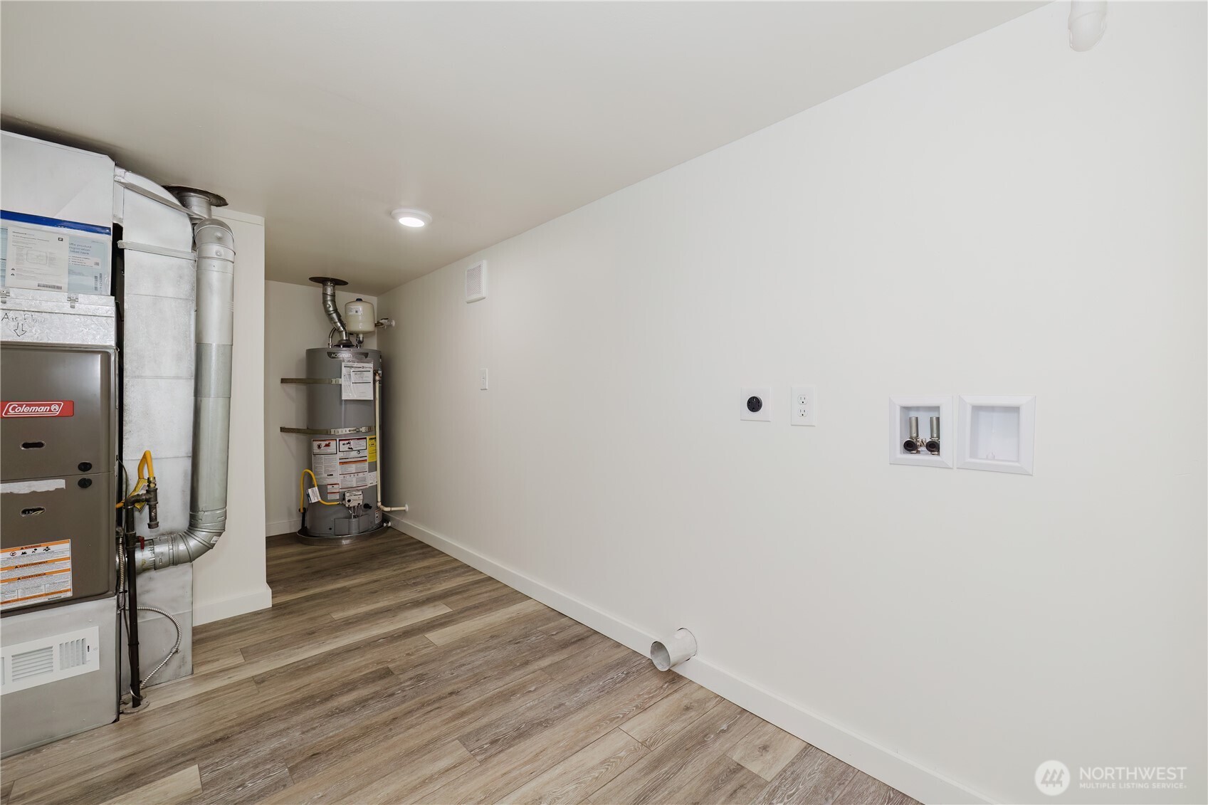 1112 Perry Avenue Property Photo 17