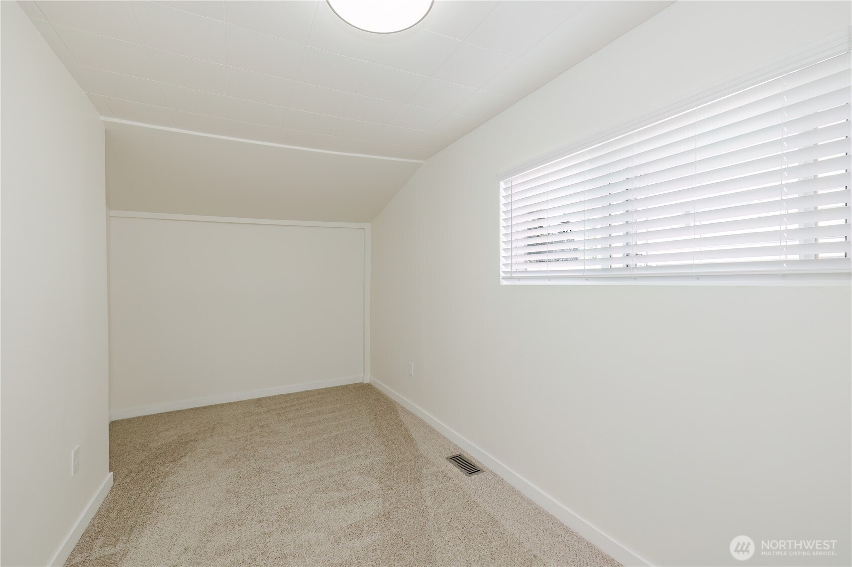 1112 Perry Avenue Property Photo 18