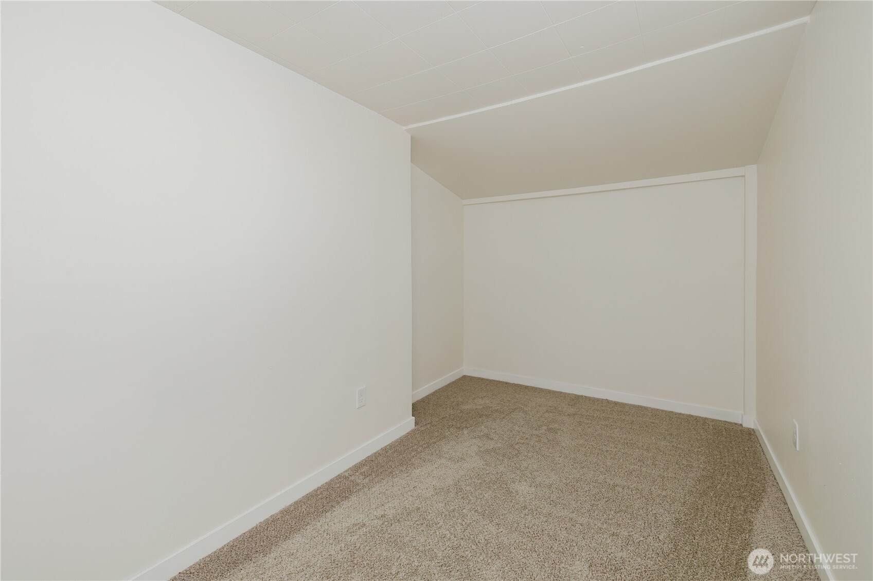1112 Perry Avenue Property Photo 19