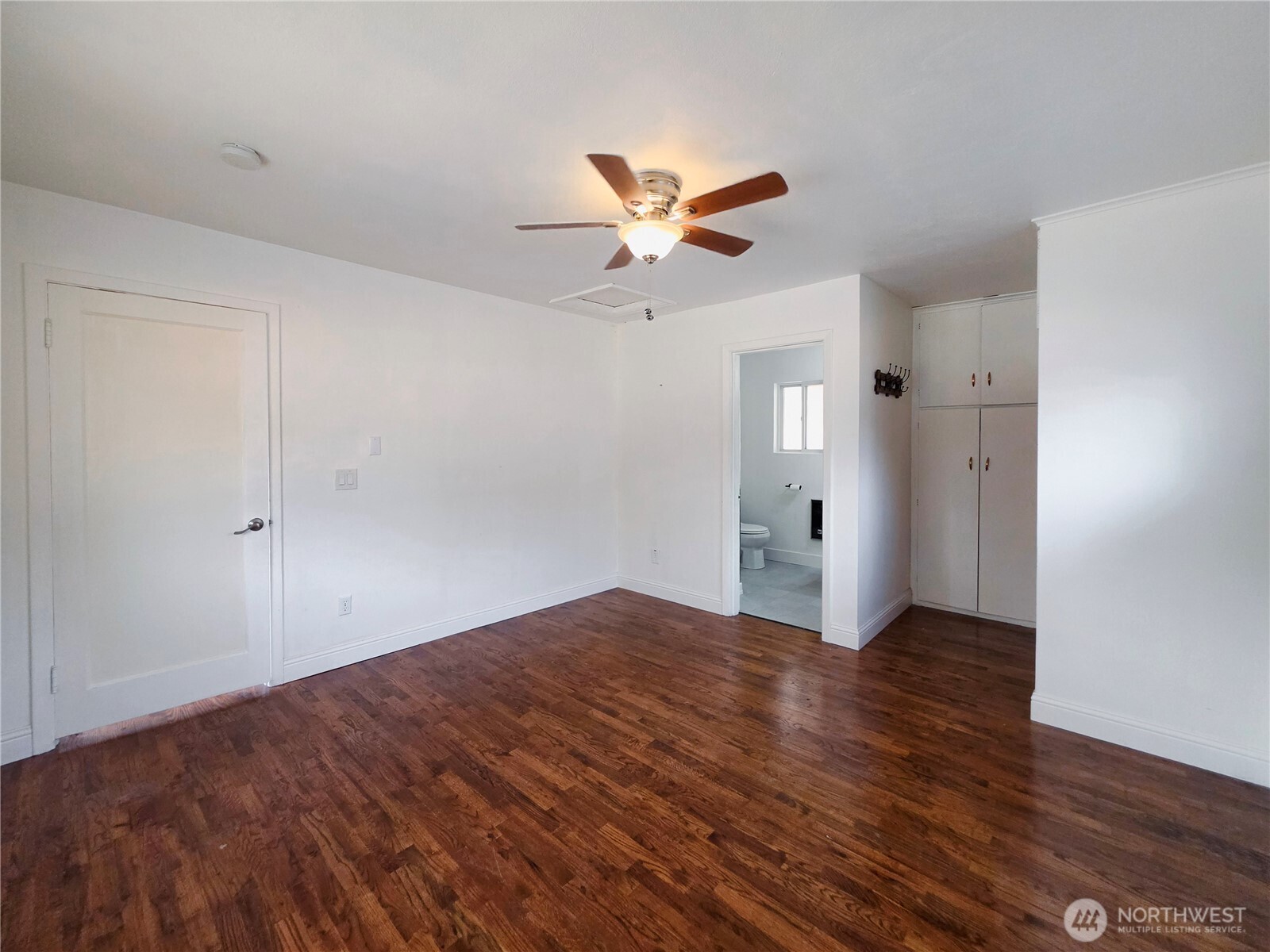 1433 Boyer Avenue Property Photo 9