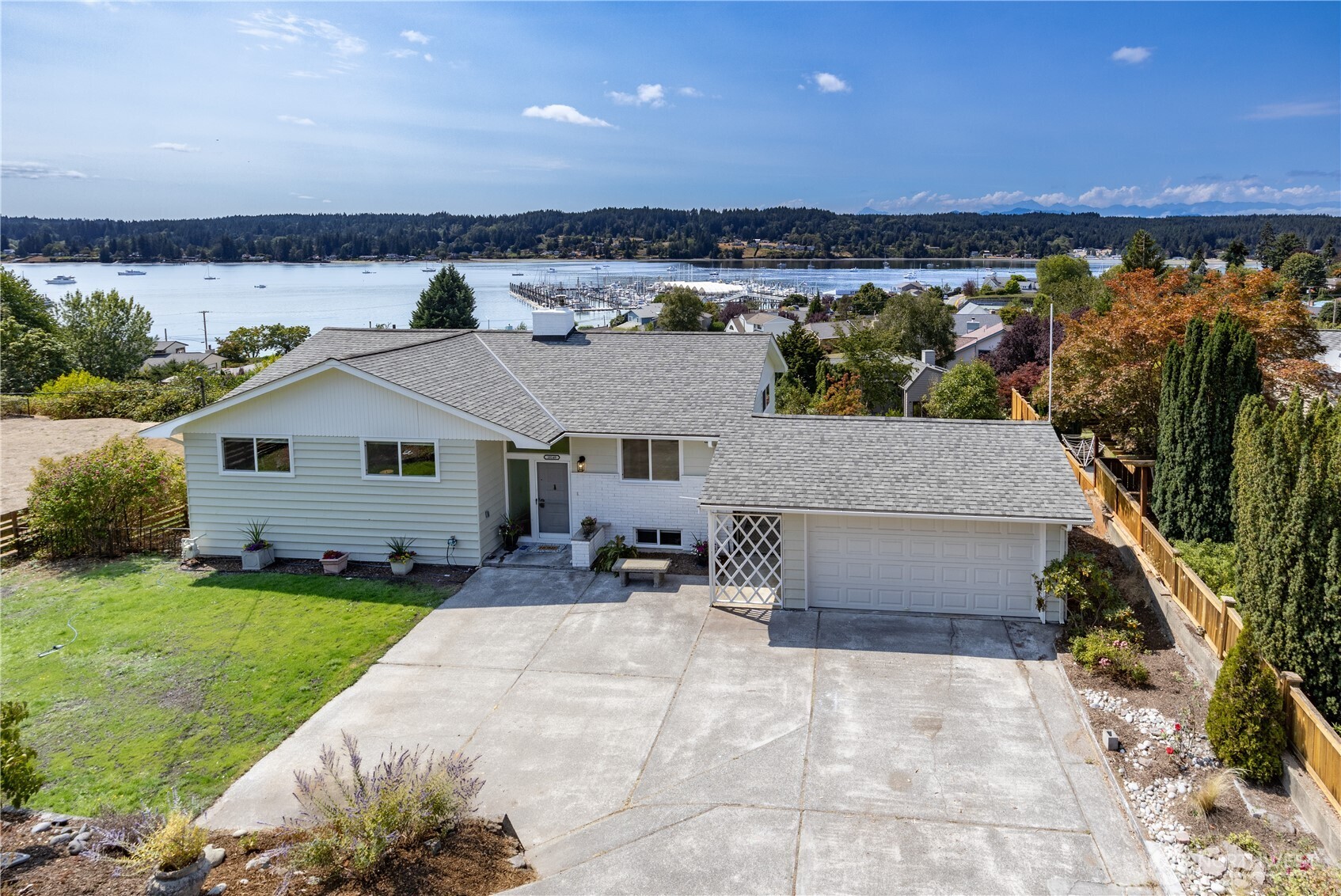 18149 9th Avenue Property Photo 1
