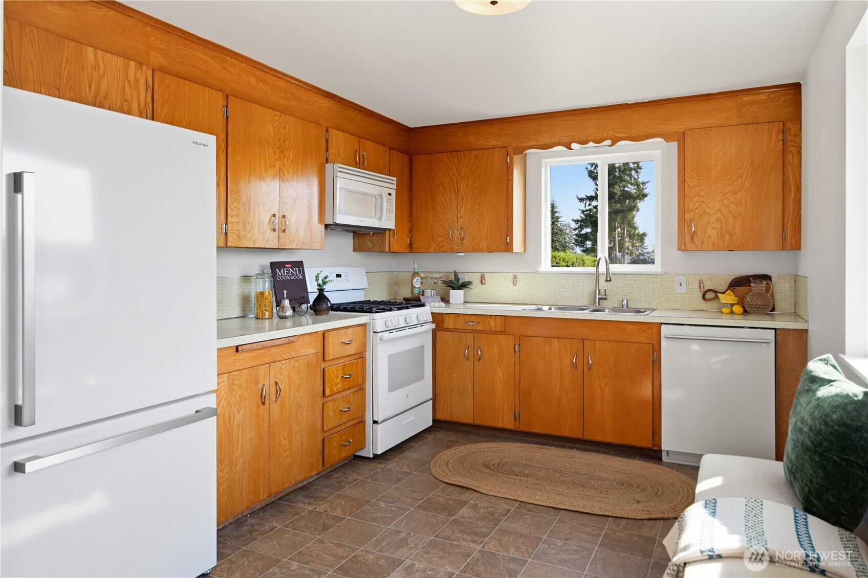 18149 9th Avenue Property Photo 10