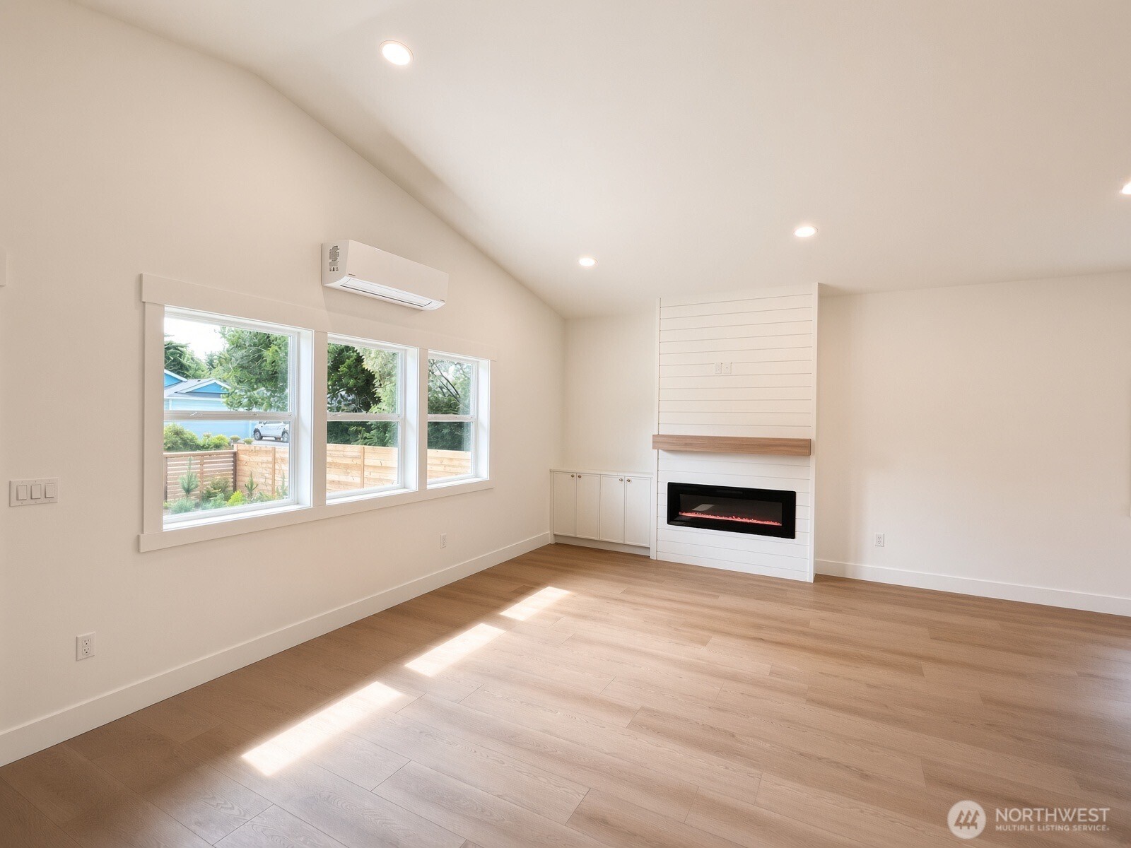 148 Nw Narwhal Loop Property Photo 2